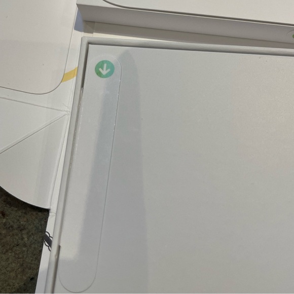 APPLE Watch Series 9 41mm Midnight AL SB M/L GPS Model # A2979  IN SEALED BOX - Picture 7 of 13